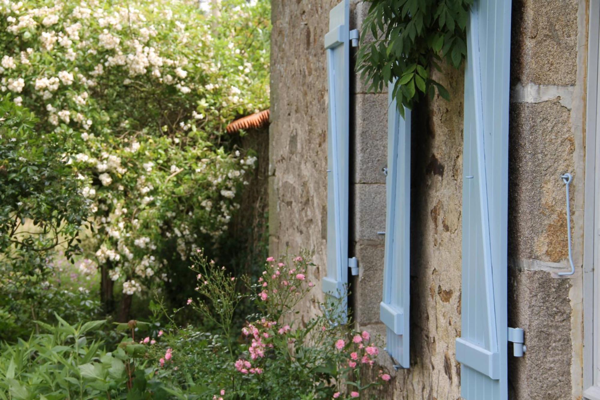 Domaine Des Roches Blanches Le Pin (Deux-Sevres) Exterior foto