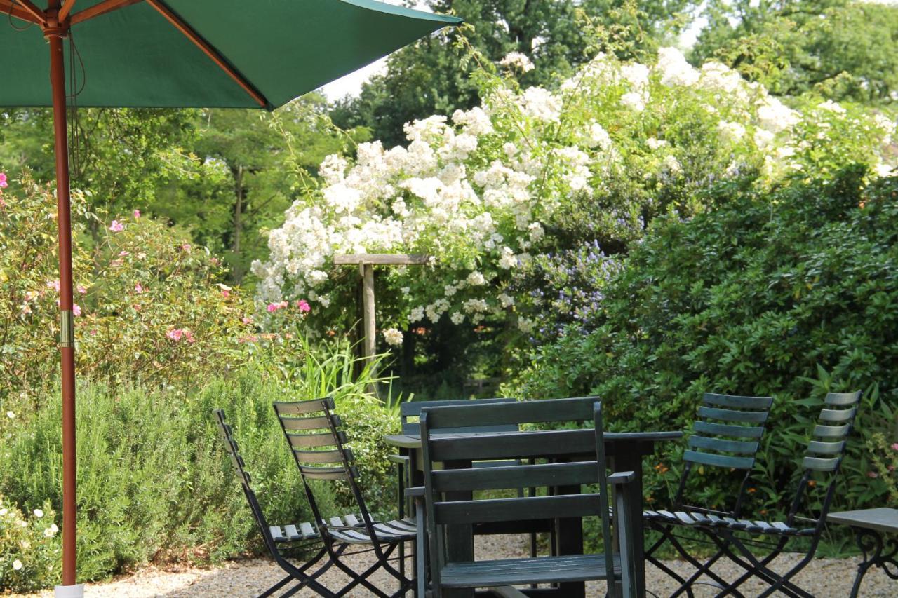 Domaine Des Roches Blanches Le Pin (Deux-Sevres) Exterior foto